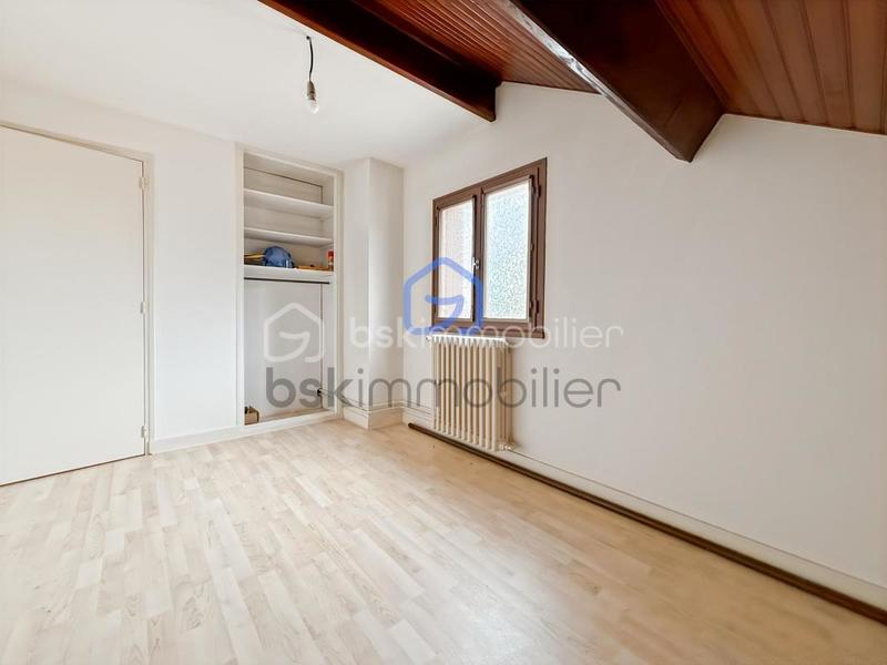 Pavillon - 185 m² - 8 pièces