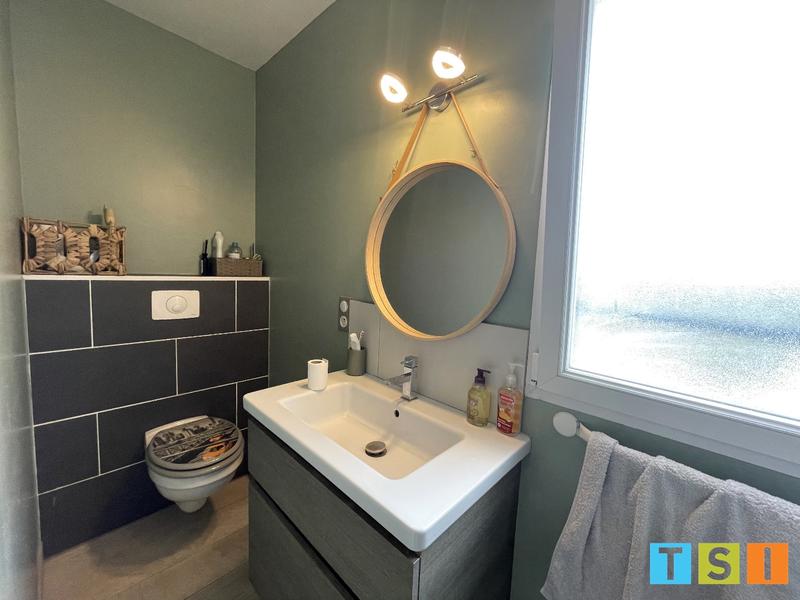 Maison - 223 m² - 8 pièces