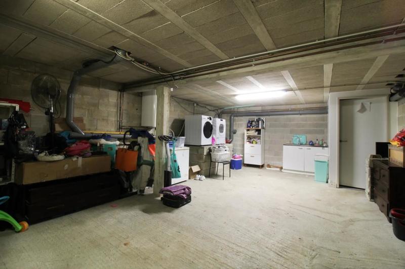 Maison - 197 m² - 7 pièces