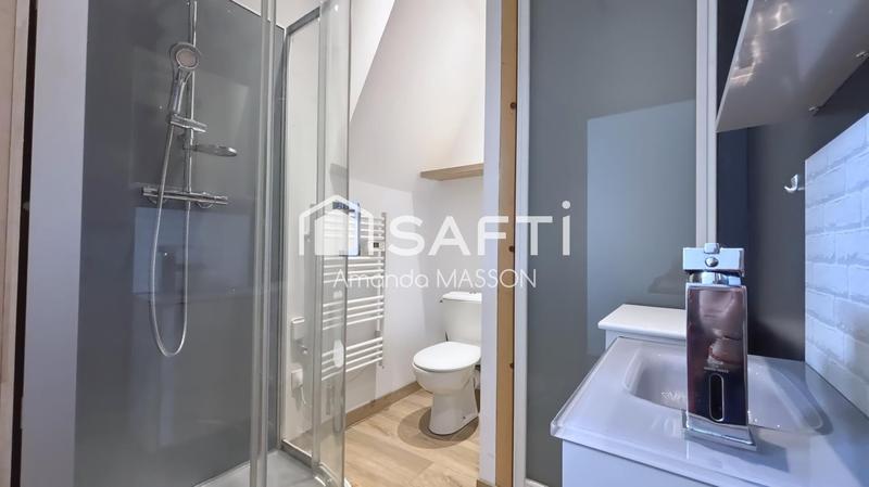 Maison - 222 m² - 8 pièces