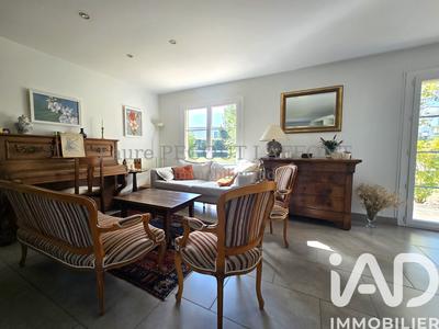 Maison - 214 m² - 7 pièces