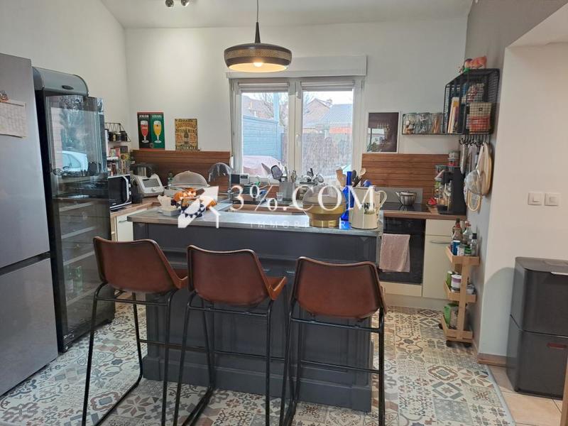 Maison - 98 m² - 6 pièces