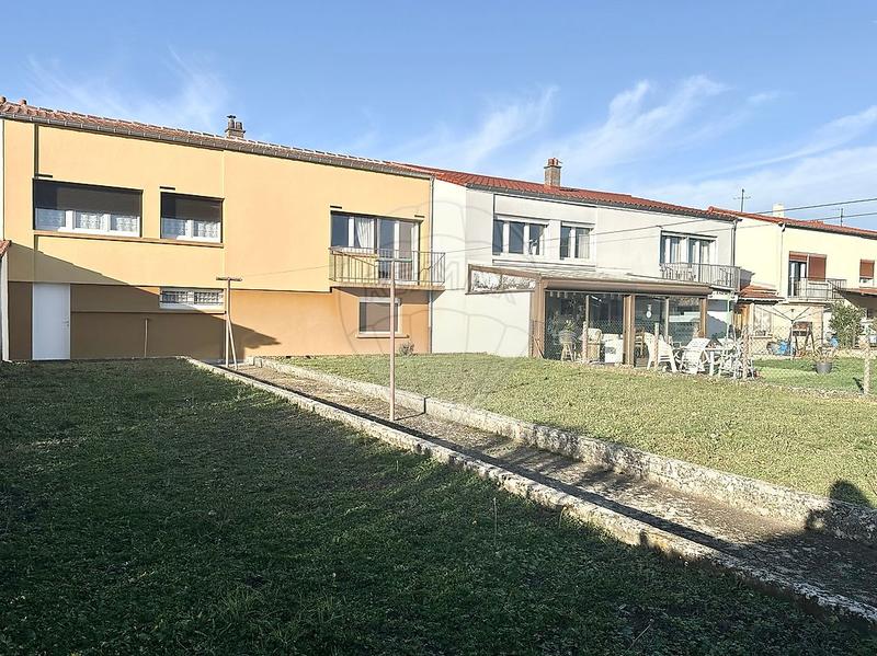 Maison - 96 m² - 5 pièces