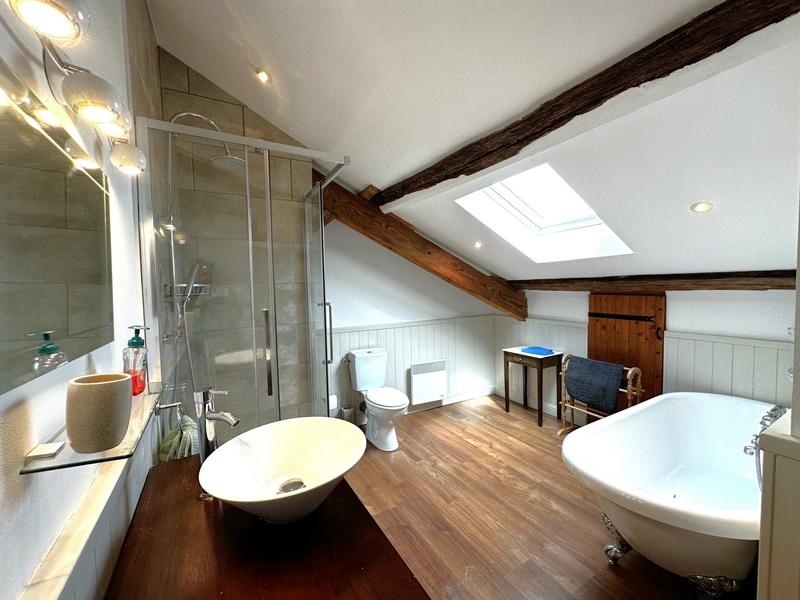 Maison traditionnelle - 195 m² - 6 pièces