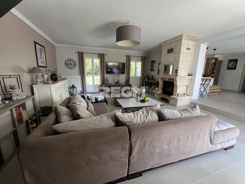 Maison - 200 m² - 7 pièces