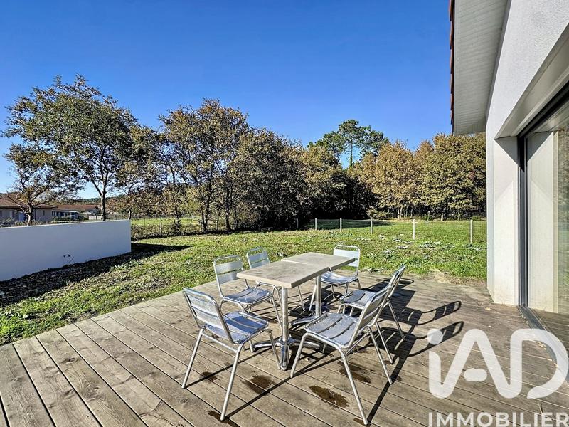 Maison - 95 m² - 4 pièces