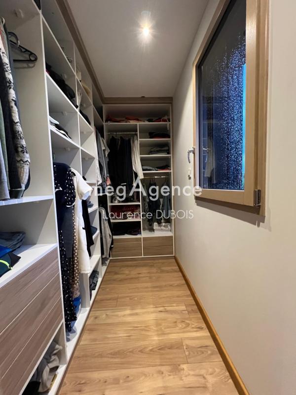 Maison - 200 m² - 5 pièces