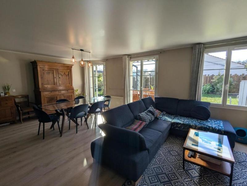 Pavillon - 160 m² - 7 pièces