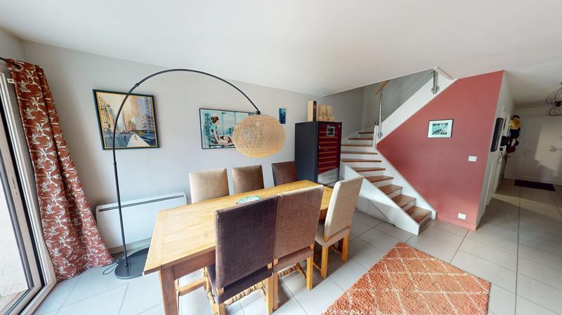 Maison traditionnelle - 161 m² - 6 pièces