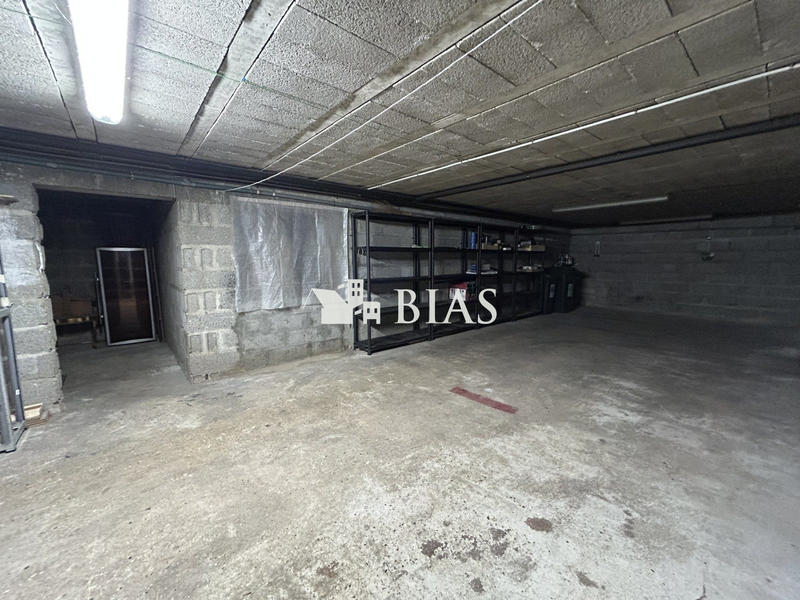 Maison traditionnelle - 194 m² - 7 pièces