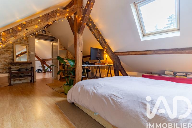 Maison - 210 m² - 7 pièces