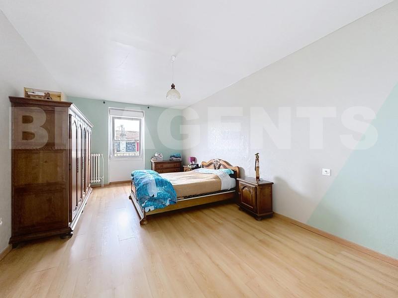 Maison - 168 m² - 7 pièces