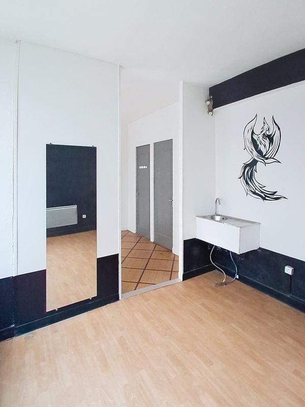 Local commercial - 21 m² - 1 pièce