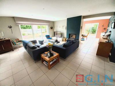 Maison - 195 m² - 7 pièces