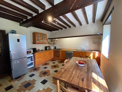 Maison - 211 m² - 6 pièces