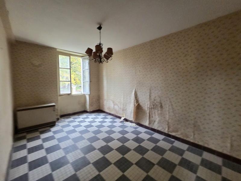 Maison - 400 m² - 21 pièces