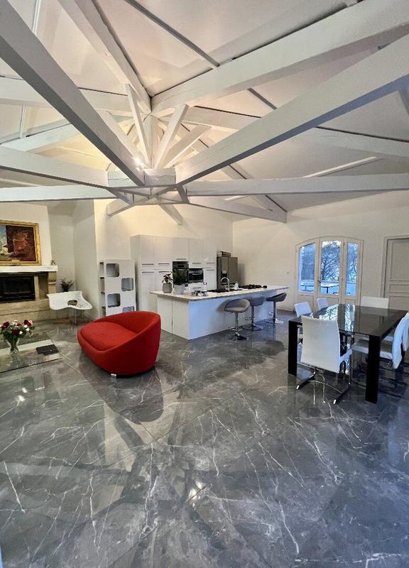 Maison - 170 m² - 6 pièces