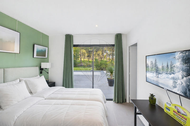 Maison - 185 m² - 7 pièces