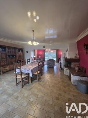 Maison - 208 m² - 7 pièces