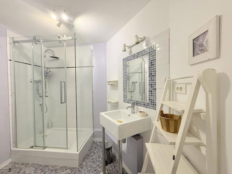 Demeure - 340 m² - 12 pièces