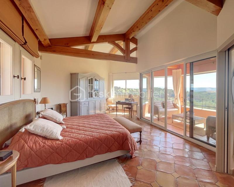 Maison d'architecte - 255 m² - 6 pièces