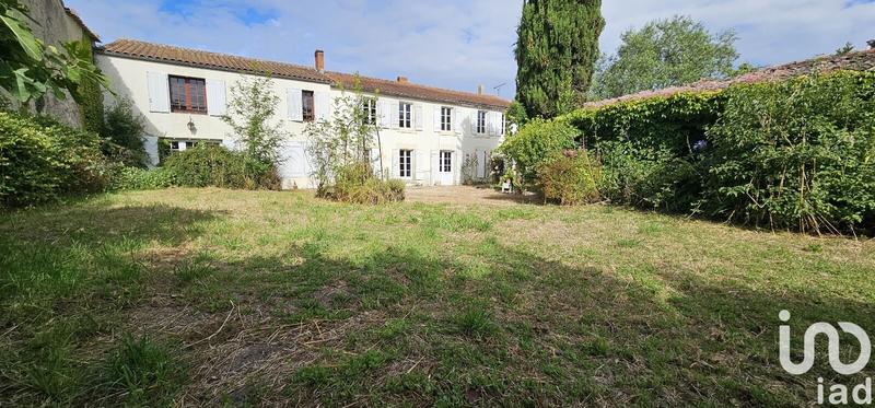 Maison - 222 m² - 6 pièces