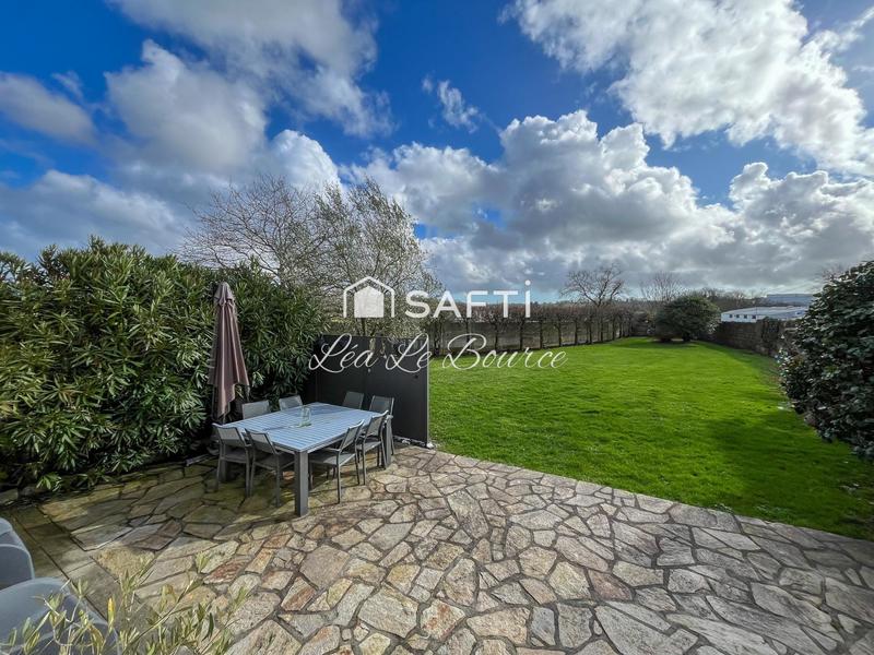 Maison - 223 m² - 8 pièces