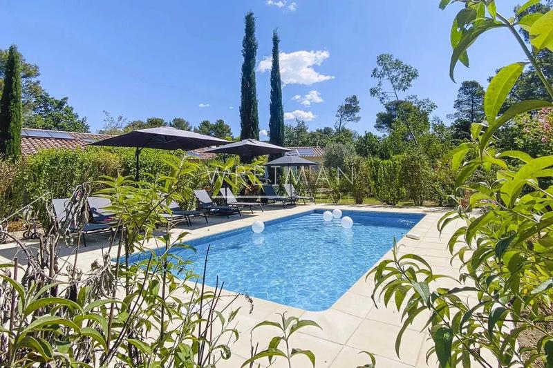 Villa - 253 m² - 12 pièces