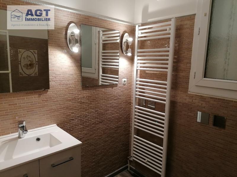 Maison - 85 m² - 5 pièces