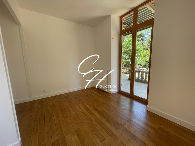 Appartement - 111 m² - 4 pièces