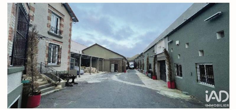 Local commercial - 1 600 m²