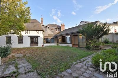 Maison - 204 m² - 8 pièces