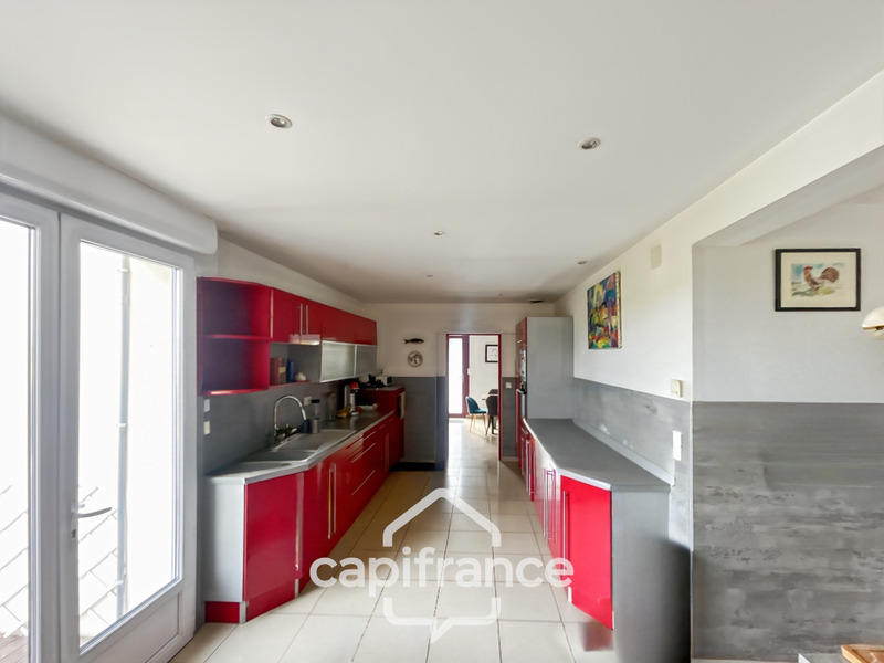 Maison - 180 m² - 6 pièces