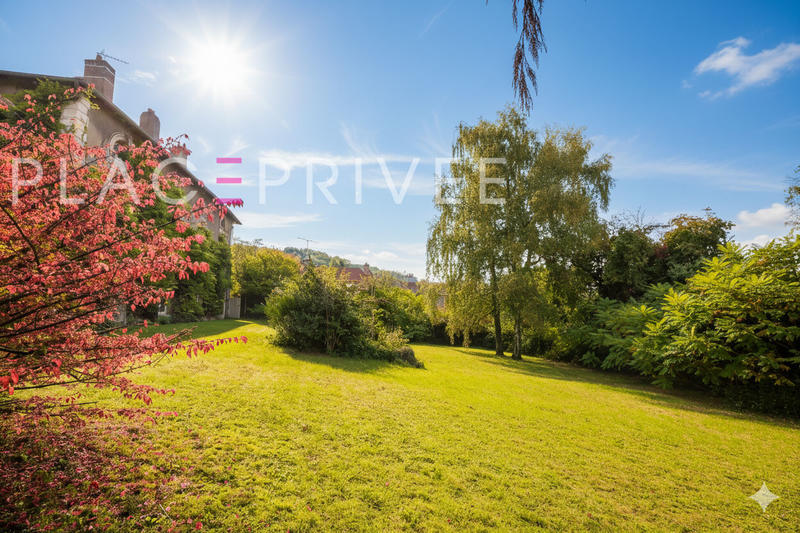 Demeure - 485 m² - 19 pièces