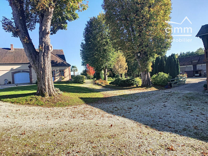 Maison - 365 m² - 15 pièces