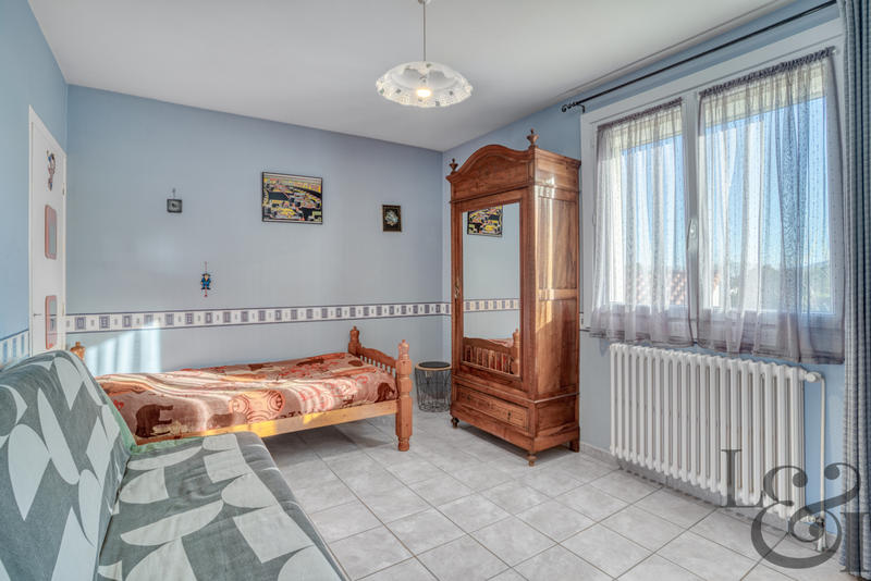 Maison - 171 m² - 7 pièces