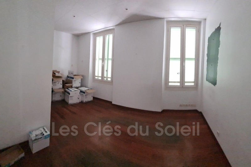 Local commercial - 71 m² - 5 pièces