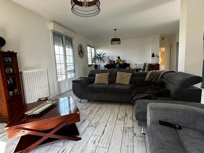 Maison - 170 m² - 8 pièces