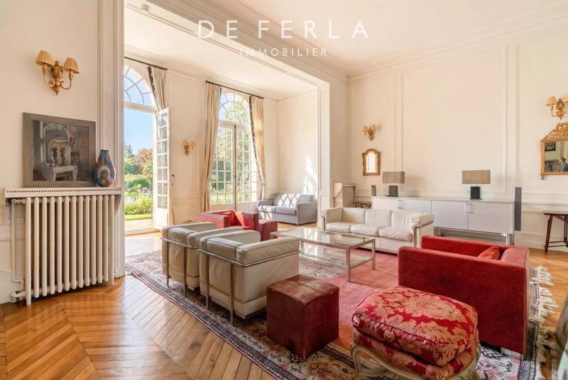 Maison de ville - 255 m² - 6 pièces