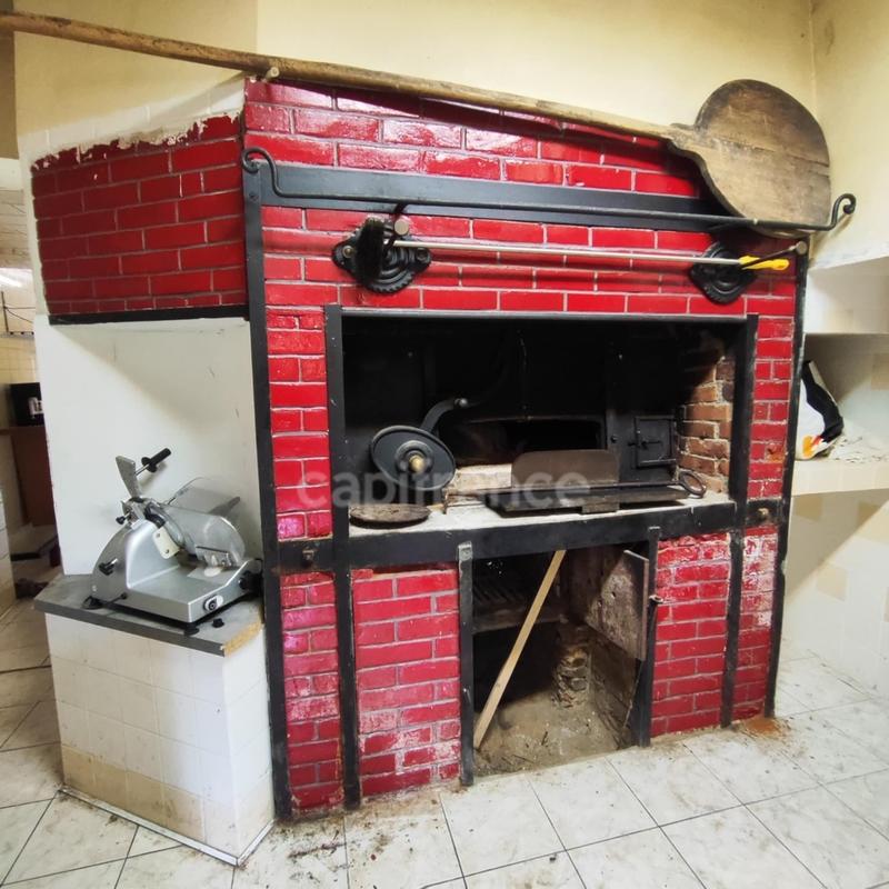 Maison - 200 m² - 2 pièces