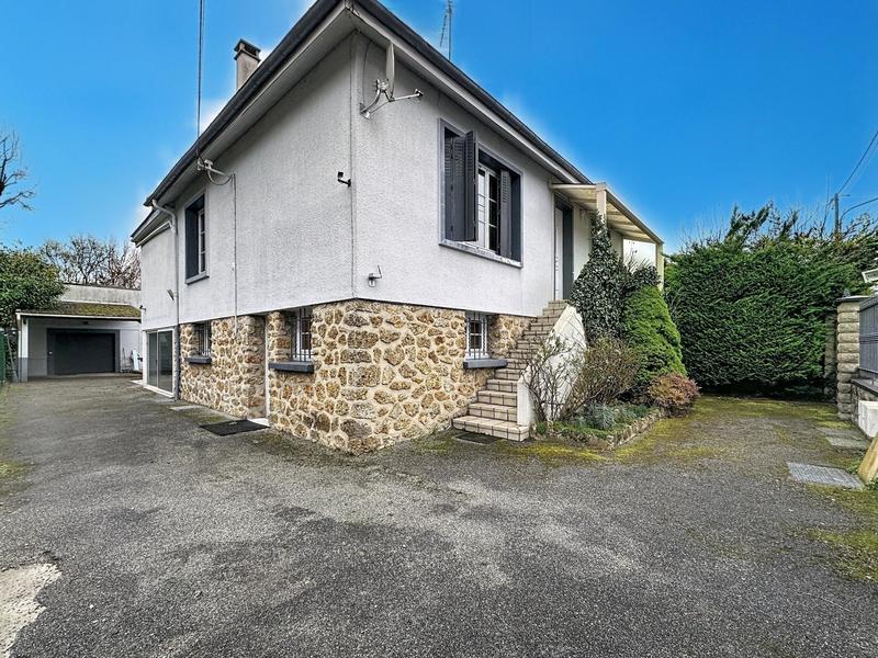 Maison - 177 m² - 7 pièces