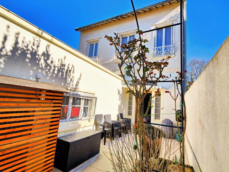 Maison - 105 m² - 4 pièces