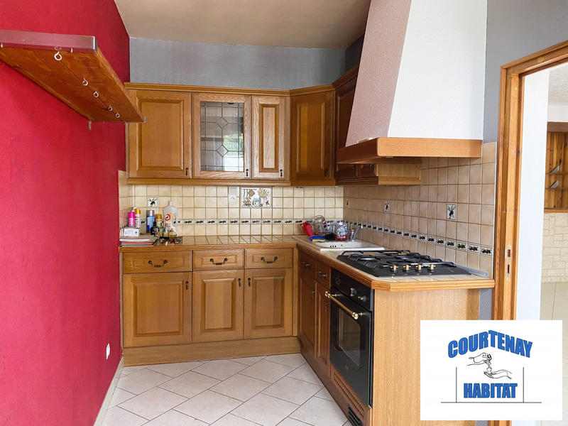 Maison traditionnelle - 211 m² - 7 pièces