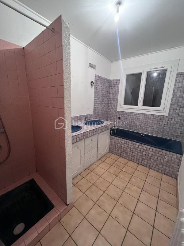 Maison - 156 m² - 9 pièces