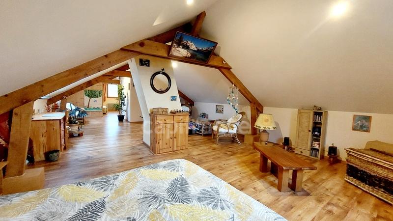 Maison - 151 m² - 6 pièces