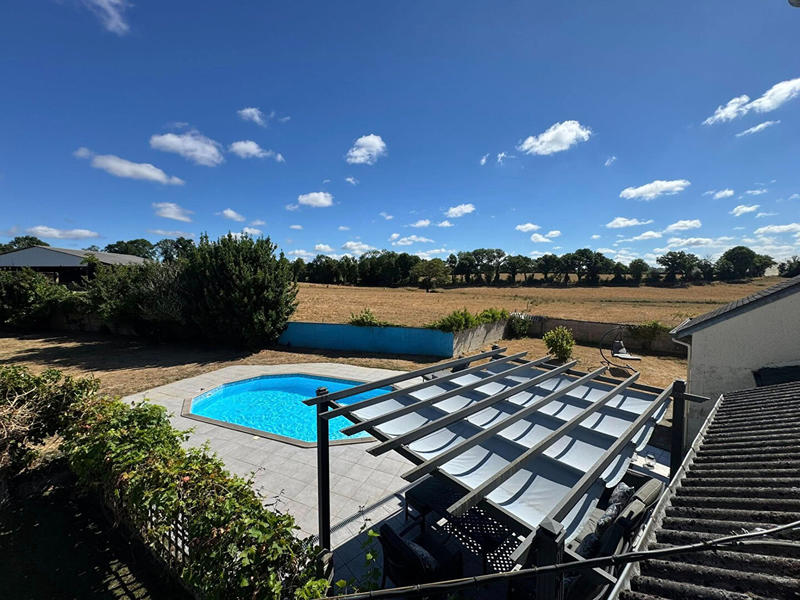 Maison - 209 m² - 10 pièces