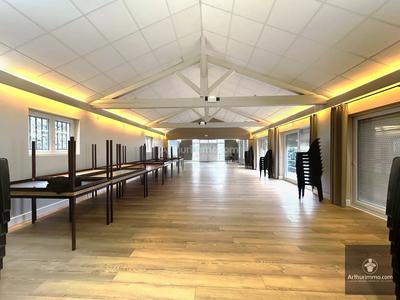 Maison - 500 m² - 18 pièces