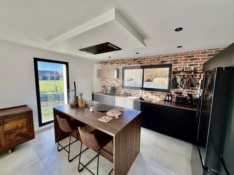 Maison - 110 m² - 4 pièces