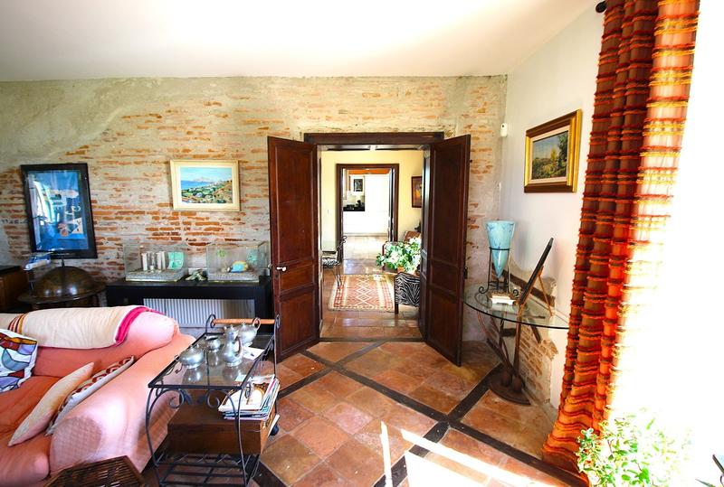 Maison - 405 m² - 10 pièces