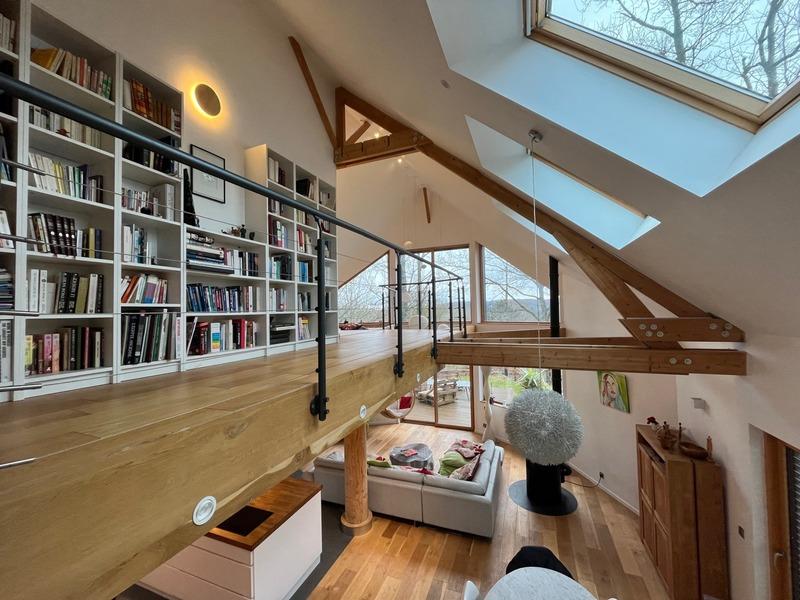 Maison - 213 m² - 7 pièces